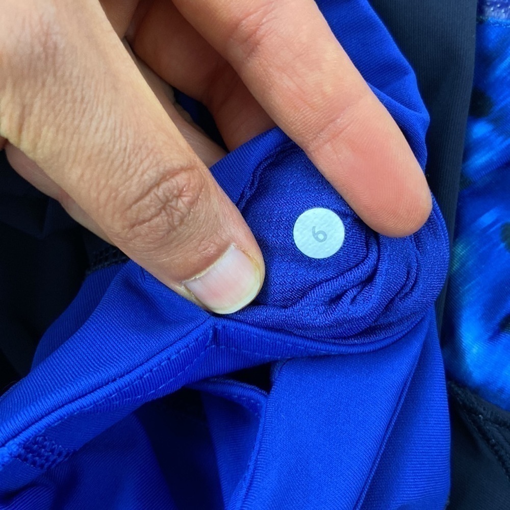 Lululemon Rain-On Train-On Tight Naval Blue / Windy Blooms Saphire Blue Multi - Picture 4 of 6